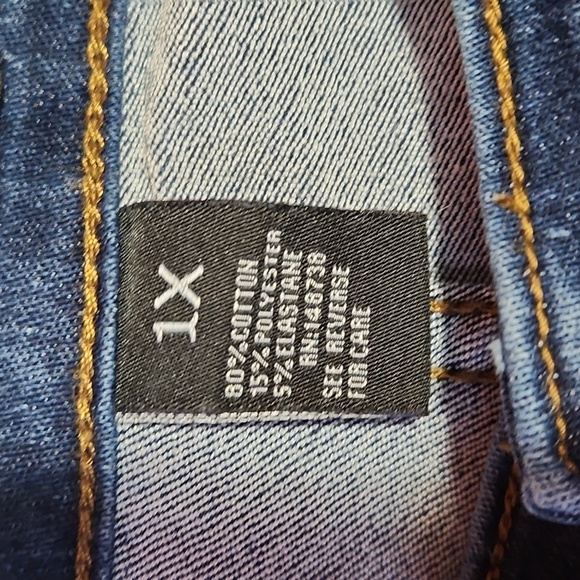 Fashion Nova Distressed Skinny Jeans Sz 1x. 38x27 - Picture 3 of 8